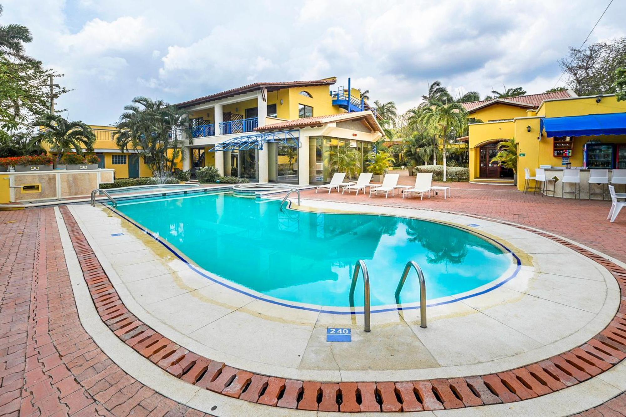 Porto Bello Hotel Boutique Пуэрто-Коломбия Экстерьер фото