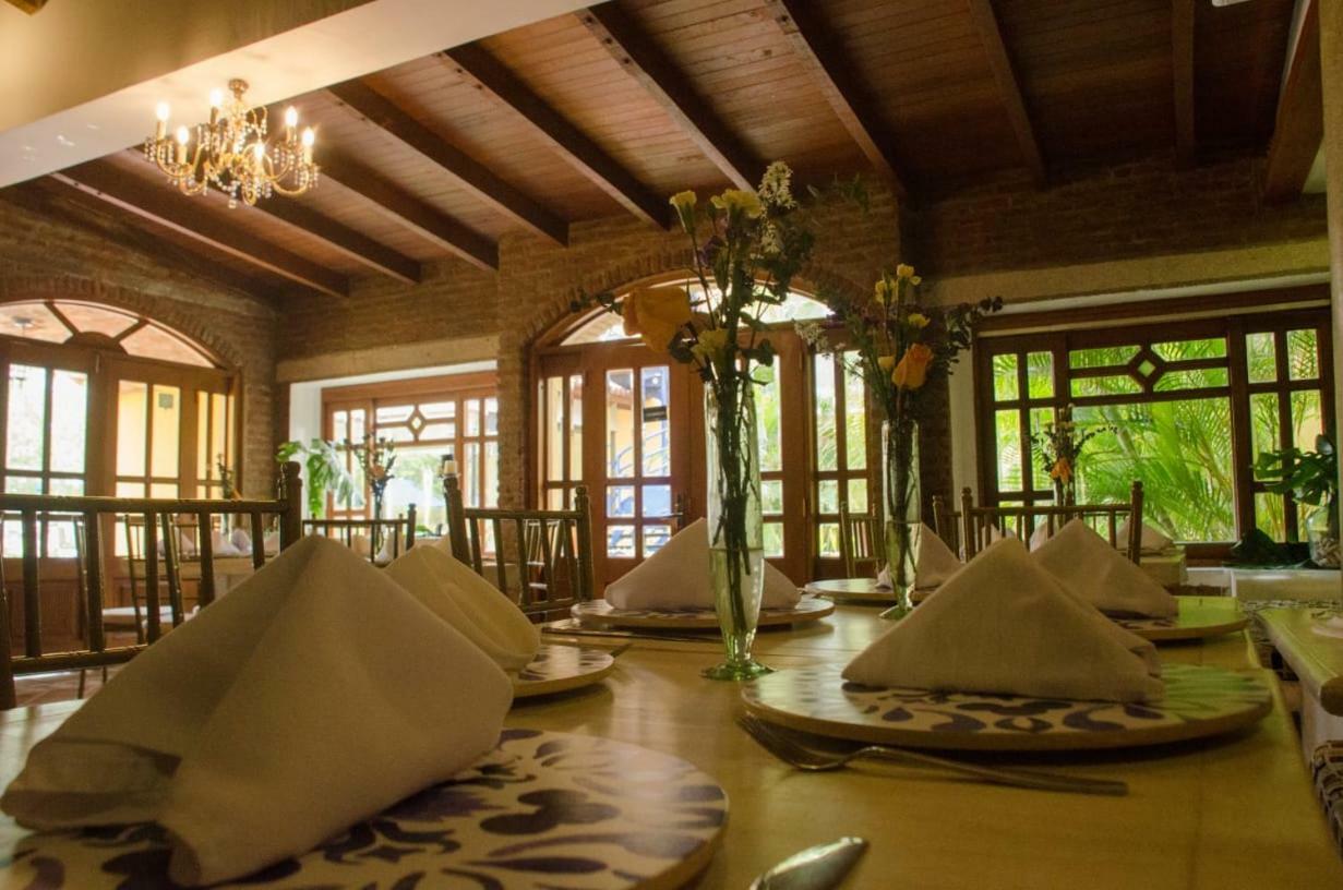Porto Bello Hotel Boutique Пуэрто-Коломбия Экстерьер фото